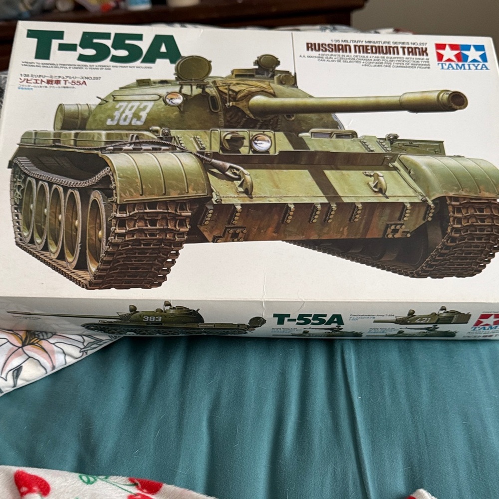 T-55A Russian Medium Tank Building Kit – Olive Green